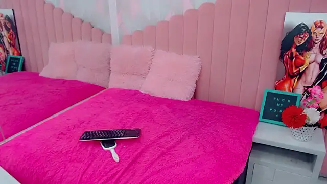 Snapshot of party_girl_skiny chatting on 02.02.26 party girl skiny online show from 02.02.26