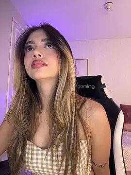 HoneyMollyX online show from 02.08.26