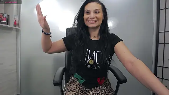 YaraXCox online show from 02.07.26