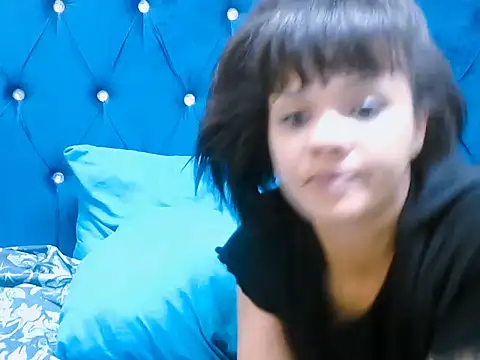 Snapshot of Sweetcaramel88 chatting on 10.14.25 Sweetcaramel88 online show from 10.14.25