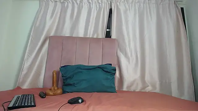 Kelly-001 online show from 04.13.26