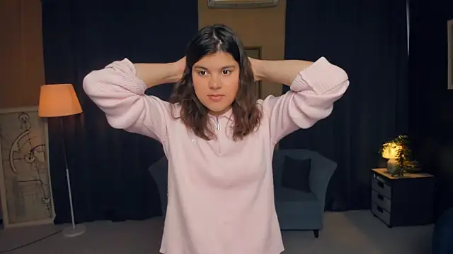 Snapshot of NicolaAlsaqri chatting on 10.29.25 NicolaAlsaqri online show from 10.29.25