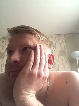 Snapshot of bodywork30 chatting on 10.13.25 bodywork30 online show from 10.13.25