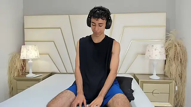 Snapshot of Zahir_Ashar chatting on 10.13.25 Zahir Ashar online show from 10.13.25