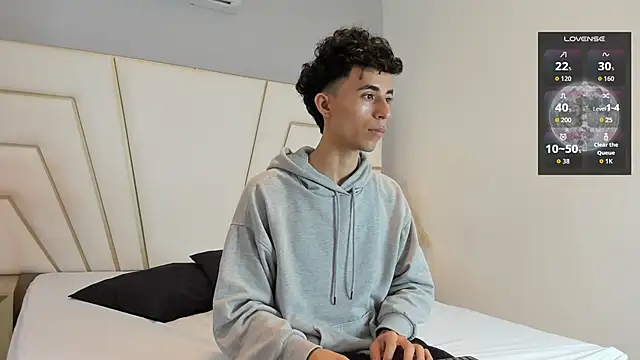 Snapshot of Zahir_Ashar chatting on 10.18.25 Zahir Ashar online show from 10.18.25