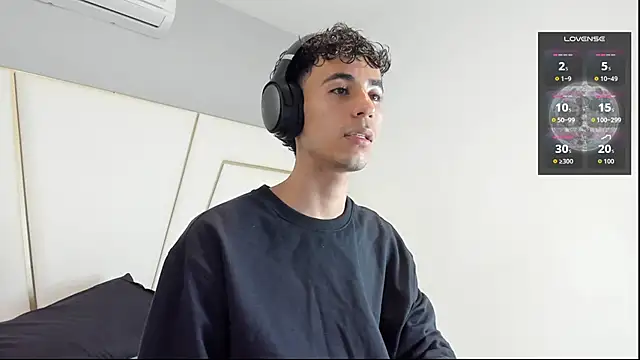 Snapshot of Zahir_Ashar chatting on 10.23.25 Zahir Ashar online show from 10.23.25