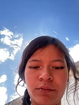 Ninfa pink online show from 11.22.25