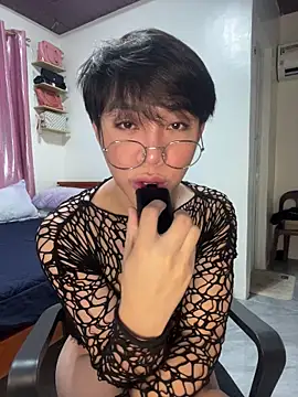 Snapshot of Keyka15 chatting on 02.13.26 Keyka15 online show from 02.13.26