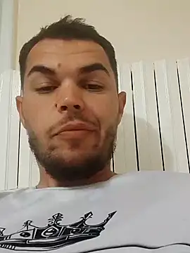 Snapshot of Alexszader36 chatting on 10.28.25 Alexszader36 online show from 10.28.25