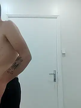 Snapshot of Alexszader36 chatting on 11.07.25 Alexszader36 online show from 11.07.25