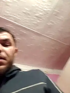 Snapshot of Alexszader36 chatting on 12.17.25 Alexszader36 online show from 12.17.25