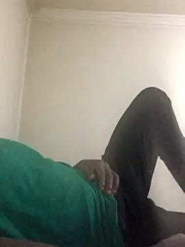 Snapshot of Sahrawi-fhal chatting on 10.27.25 Sahrawi-fhal online show from 10.27.25