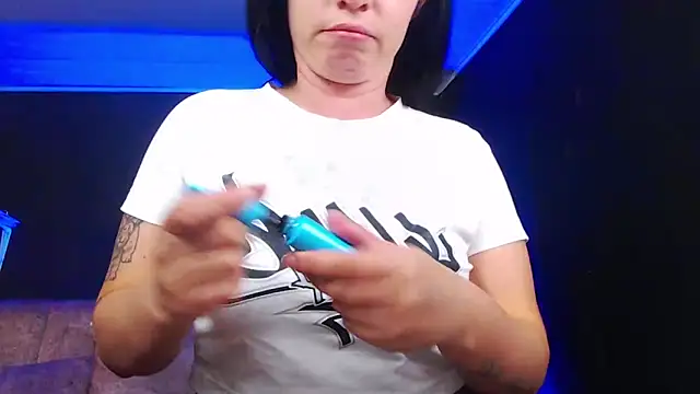 Snapshot of Liastark chatting on 11.29.25 Liastark online show from 11.29.25