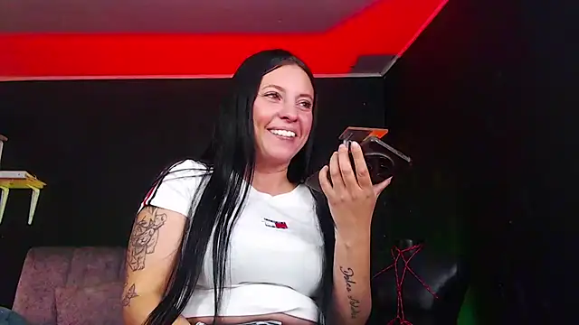 Snapshot of Liastark chatting on 12.01.25 Liastark online show from 12.01.25