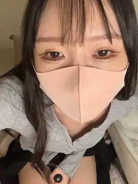 Snapshot of Onami_555 chatting on 11.05.25 Onami 555 online show from 11.05.25