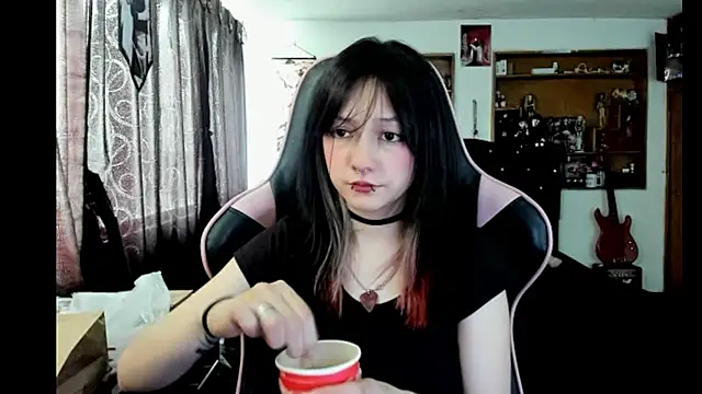 Maki Zein  online show from 01.14.26