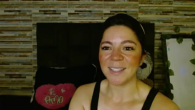 Snapshot of disneey2888 chatting on 10.20.25 disneey2888 online show from 10.20.25