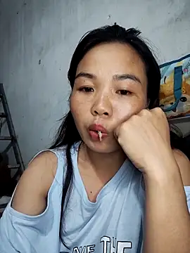 pusi xinh online show from 10.15.25
