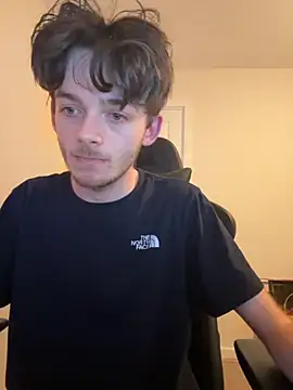 Snapshot of Hothungboy1 chatting on 10.19.25 Hothungboy1 online show from 10.19.25