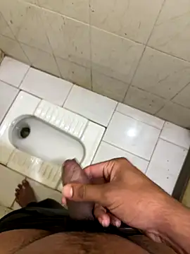 Snapshot of umaaNorth chatting on 11.11.25 umaaNorth online show from 11.11.25