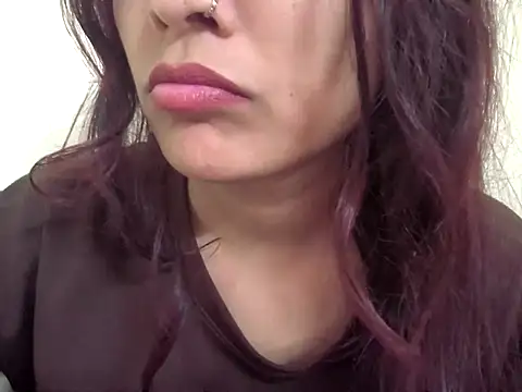 queen- nazia online show from 10.19.25