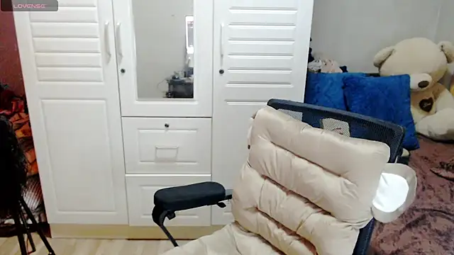 BellaMistressJhax online show from 02.19.26