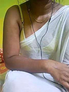 Snapshot of tamil_kanaka chatting on 05.15.26 tamil kanaka online show from 05.15.26