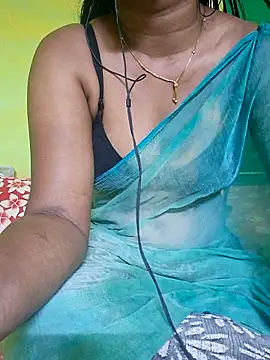 Snapshot of tamil_kanaka chatting on 05.18.26 tamil kanaka online show from 05.18.26