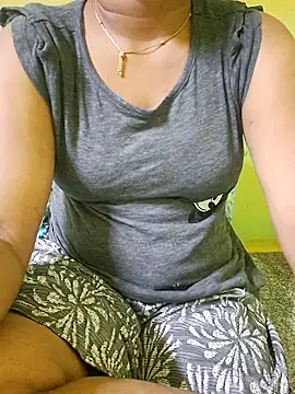 Snapshot of tamil_kanaka chatting on 06.08.26 tamil kanaka online show from 06.08.26