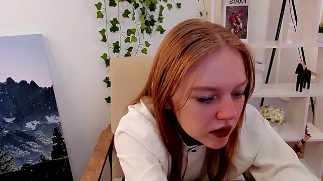 Snapshot of VernellArey chatting on 10.13.25 VernellArey online show from 10.13.25