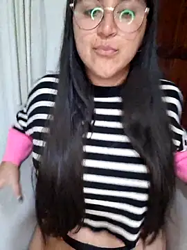 morenalatinaa online show from 04.10.26