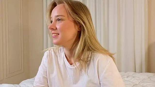 AIicaparkerc online show from 10.17.25