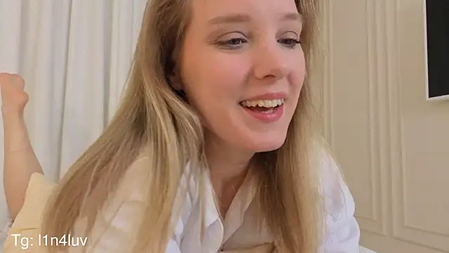 AIicaparkerc online show from 12.15.25