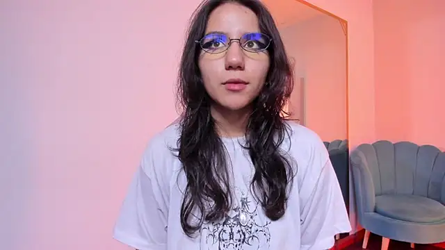 HollyPeach online show from 03.22.26