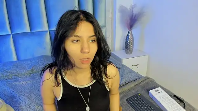 HollyPeach online show from 05.28.26