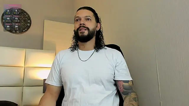 Snapshot of AlukardBig chatting on 02.12.26 AlukardBig online show from 02.12.26