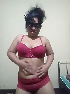 Expose Queen online show from 02.16.26