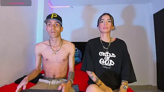 DerryAndIzzy online show from 02.05.26