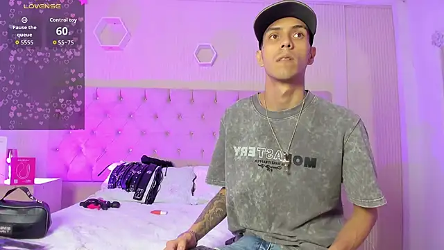 DerryAndIzzy online show from 05.20.26