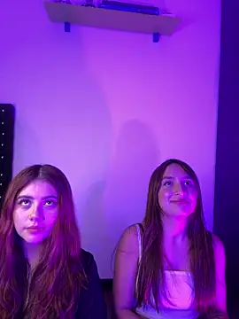 Leah moon1 online show from 12.18.25