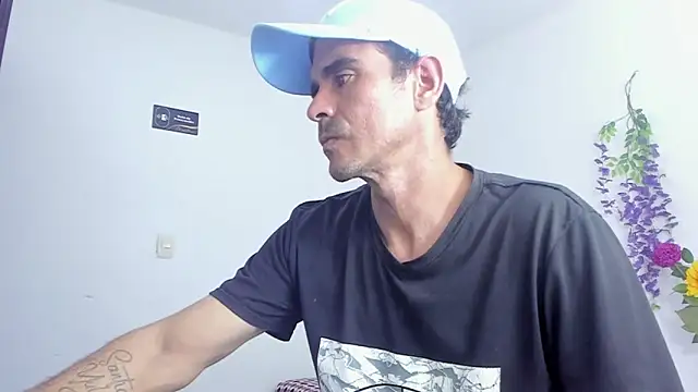 Sofi And Santy online show from 12.03.25