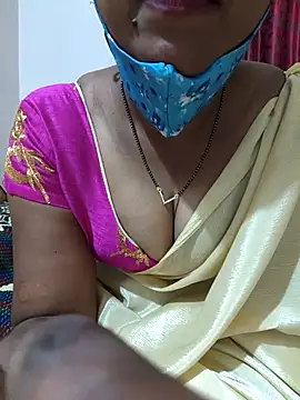 Snapshot of Best_Kannada_Couple chatting on 10.14.25 Best Kannada Couple online show from 10.14.25