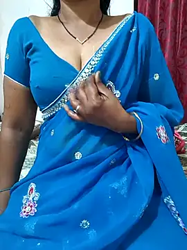 Snapshot of Best_Kannada_Couple chatting on 10.15.25 Best Kannada Couple online show from 10.15.25