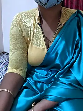 Snapshot of Best_Kannada_Couple chatting on 10.27.25 Best Kannada Couple online show from 10.27.25