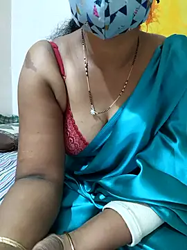 Snapshot of Best_Kannada_Couple chatting on 10.27.25 Best Kannada Couple online show from 10.27.25