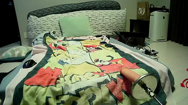 Snapshot of inranranko1919 chatting on 10.31.25 inranranko1919 online show from 10.31.25