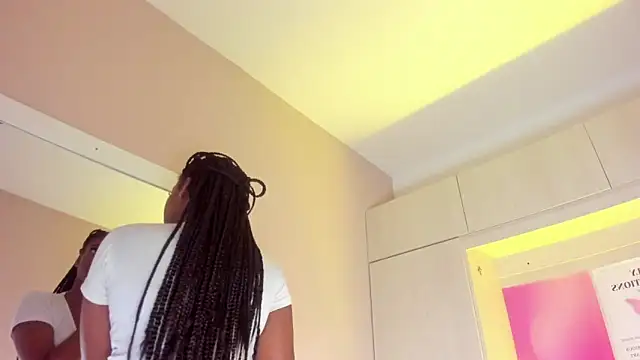 MaraBaker online show from 12.17.25