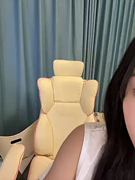 yiyi 3523 online show from 03.08.26