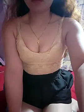 LeanaLy online show from 12.22.25