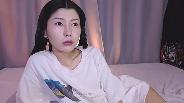Snapshot of sunarinsun chatting on 06.14.26 sunarinsun online show from 06.14.26
